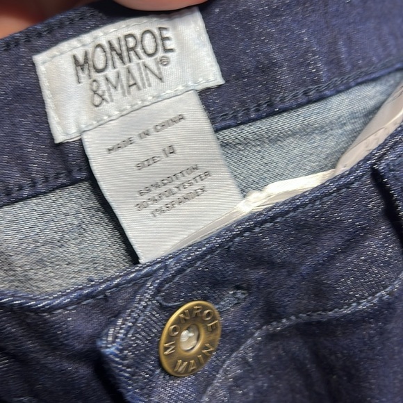 NWT Monroe & Main Dark Wash High Rise Flare Jeans - Picture 3 of 10